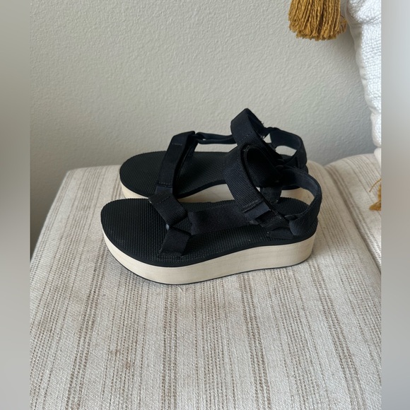 Teva platform sandals sz 5 - Picture 6 of 7